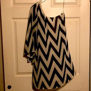 One sleeve off shoulder dress